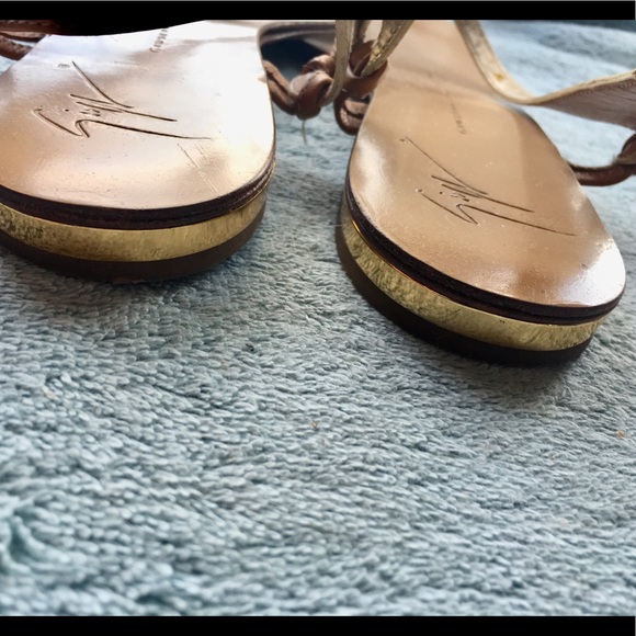 $35❗️Giuseppe Zanotti Leather Sandals❗️SALE - Picture 3 of 8
